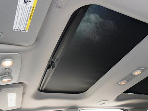 Used 2014 GMC Acadia Denali image 23