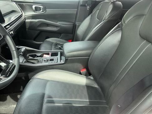 Used 2024 Kia Sorento S w/ Panoramic Sunroof Package AWD/4WD image 4