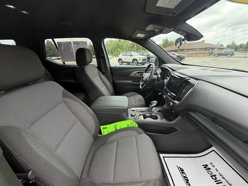 Used 2023 Chevrolet Traverse LT AWD/4WD image 13