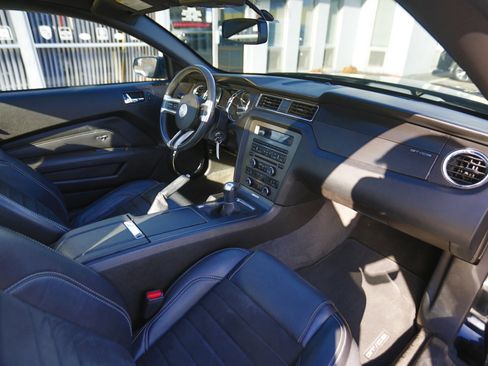 Used 2013 Ford Mustang GT Premium image 20