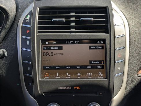 Used 2017 Lincoln MKC Reserve image 19