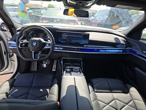 Used 2026 BMW 740i RWD image 2