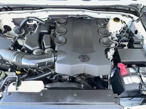 Used 2013 Toyota FJ Cruiser 4WD w/ Upgrade Pkg image 29