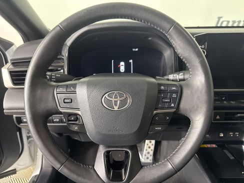 Used 2025 Toyota Camry XSE image 10