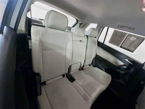Used 2021 Volkswagen Tiguan S image 24