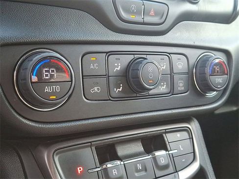 Used 2023 GMC Terrain AT4 image 18