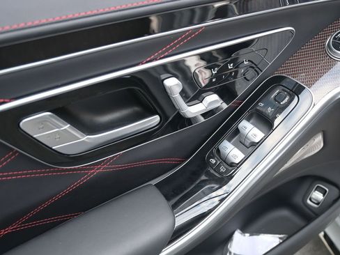Used 2024 Mercedes-Benz S 63 AMG S w/ Rear Seat Package image 29