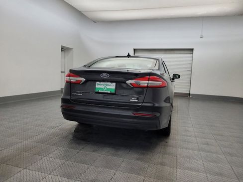 Used 2020 Ford Fusion SE image 7