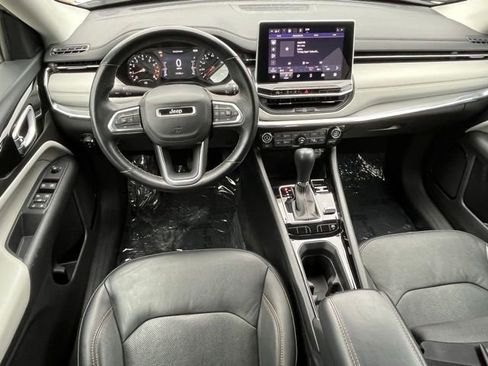 Used 2022 Jeep Compass Limited image 10