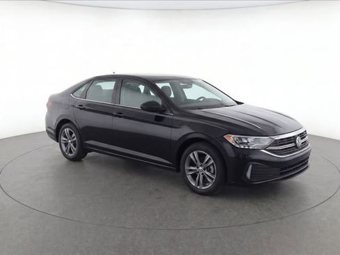 Used 2024 Volkswagen Jetta SE FWD image 1