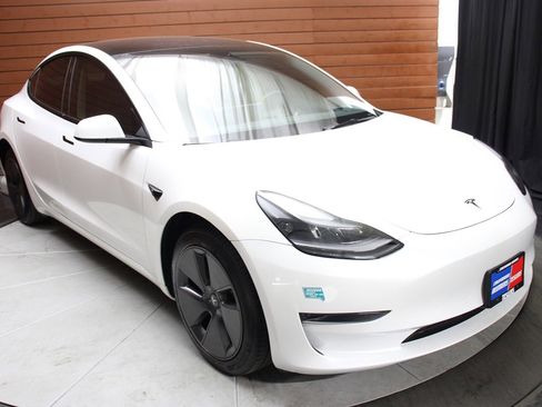 Used 2023 Tesla Model 3 Standard Range image 26