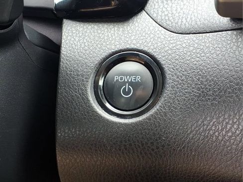 Used 2025 Toyota Camry LE image 13