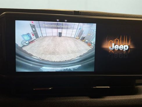 Used 2024 Jeep Wrangler Unlimited Sport AWD/4WD image 19