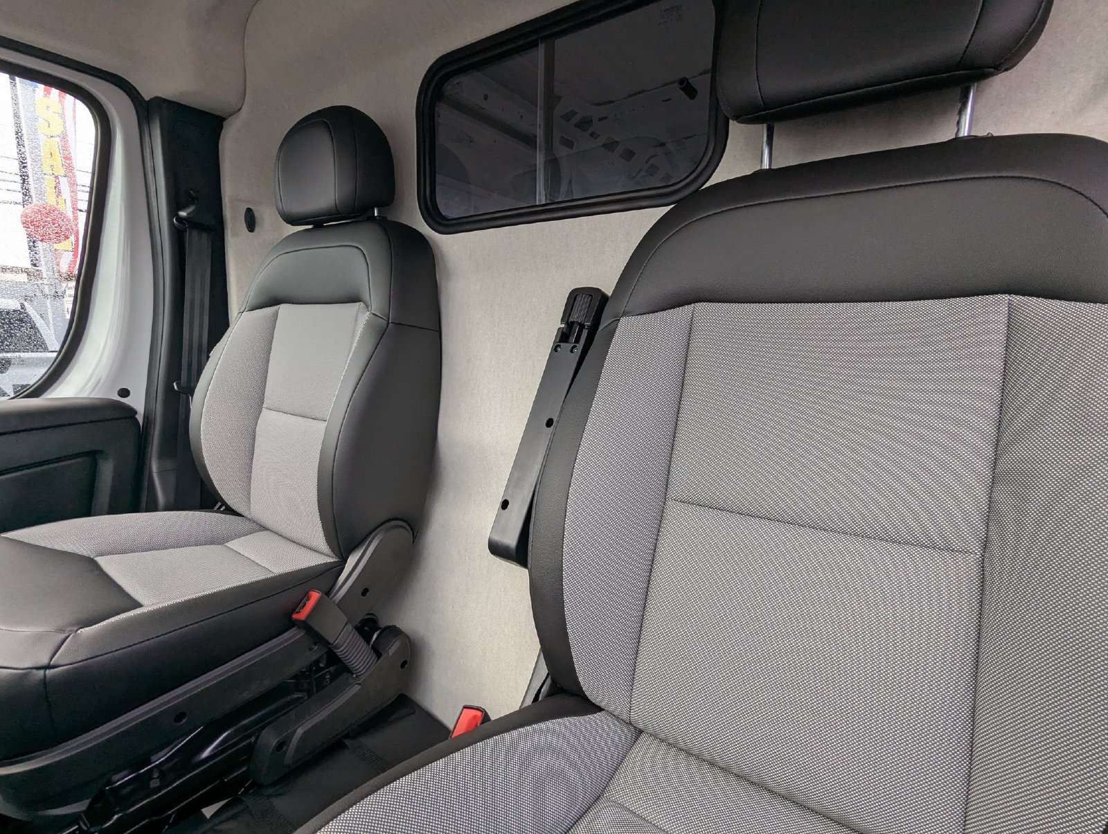 New 2026 RAM ProMaster 2500 w/ Convenience Group FWD image 17
