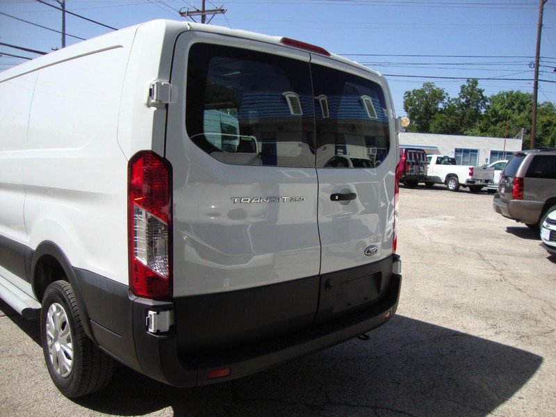 Used 2024 Ford Transit 250 Low Roof w/ Exterior Upgrade Package RWD image 4