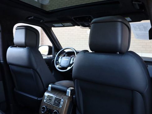 Used 2020 Land Rover Range Rover HSE image 23