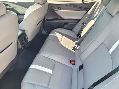Used 2026 Toyota Camry SE w/ Convenience Package FWD image 8