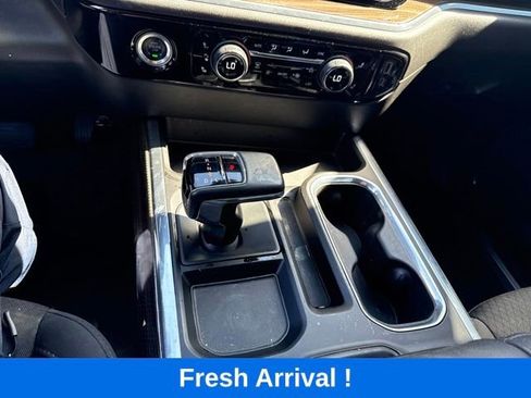 Used 2024 Chevrolet Silverado 1500 LT RWD image 7