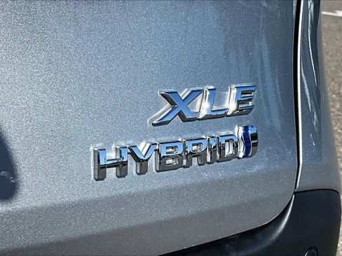 Used 2021 Toyota Sienna XLE FWD image 9