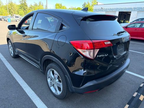 Used 2017 Honda HR-V EX image 6