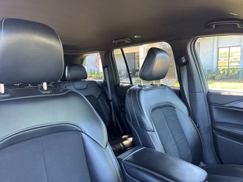 Used 2024 Jeep Grand Cherokee Altitude RWD image 12