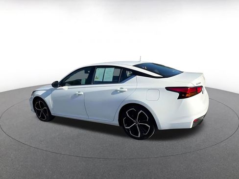 Used 2025 Nissan Altima 2.5 SR image 11