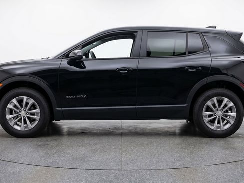 Used 2025 Chevrolet Equinox LT FWD image 5