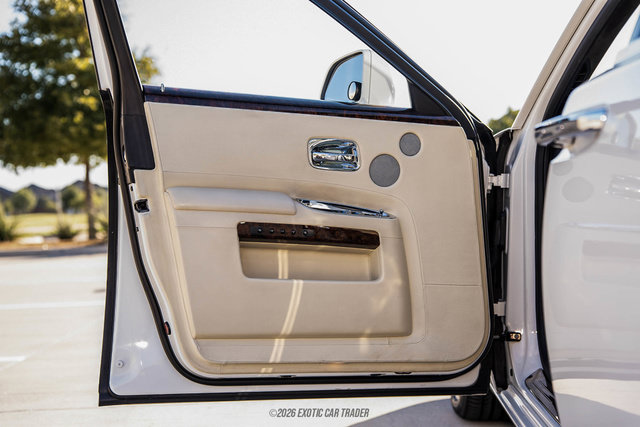 Used 2013 Rolls-Royce Ghost RWD image 37