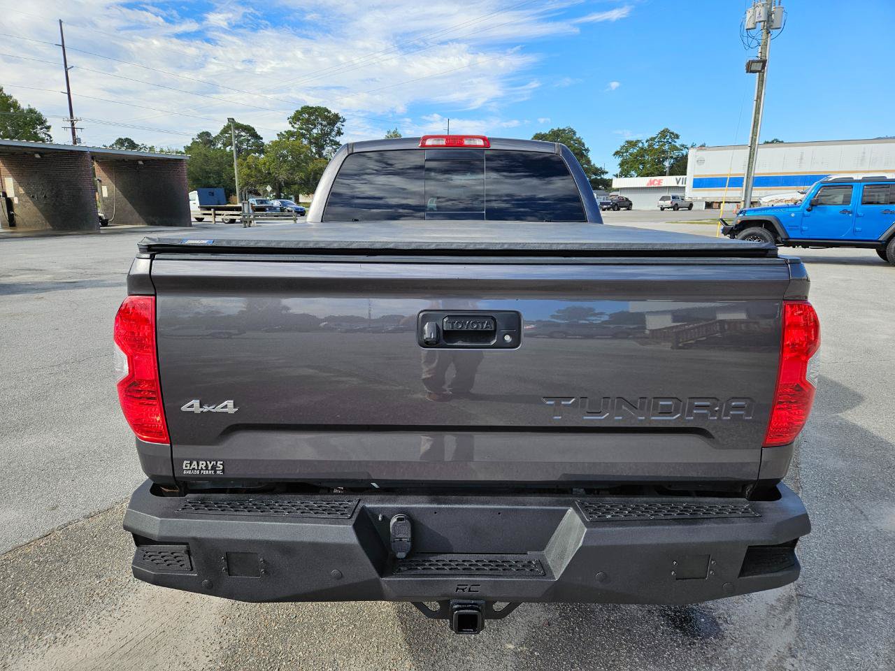 Used 2016 Toyota Tundra SR5 AWD/4WD image 5