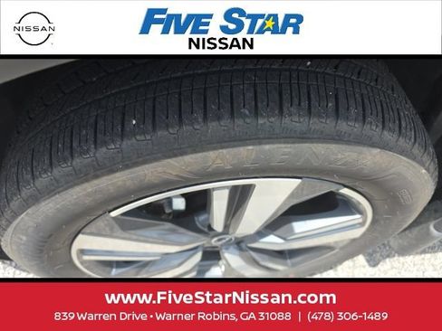 Used 2024 Nissan Rogue SL w/ SL Premium Package AWD/4WD image 6