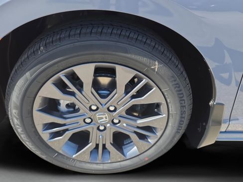 New 2026 Honda Odyssey Touring image 24