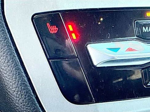 Used 2022 Ford Explorer XLT w/ Class IV Trailer Tow Package image 21