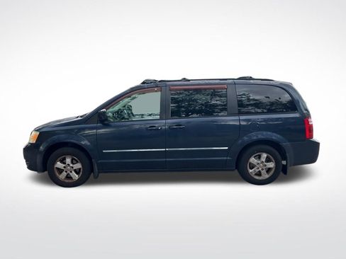 Used 2008 Dodge Grand Caravan SXT w/ Entertainment Group 2 FWD image 8