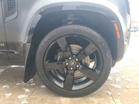 Used 2023 Land Rover Defender 110 Carpathian Edition image 9