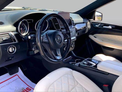 Used 2018 Mercedes-Benz GLS 550 4MATIC image 17
