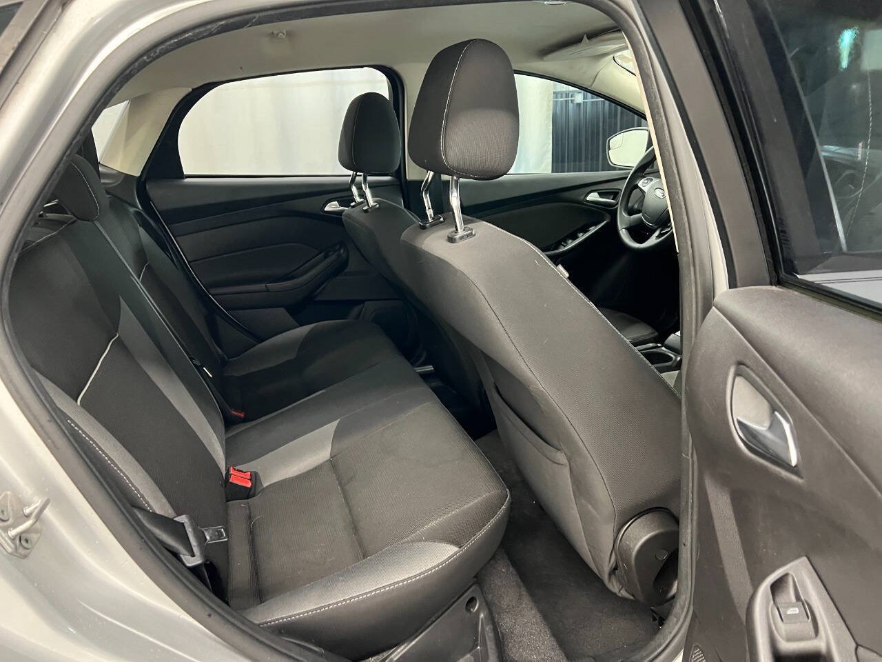 Used 2012 Ford Focus SE FWD image 10