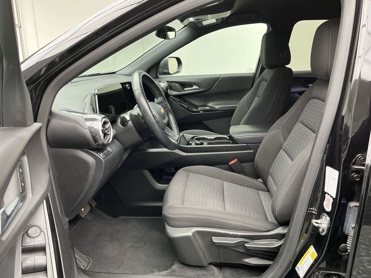 Certified 2026 Chevrolet Equinox LT AWD/4WD image 3