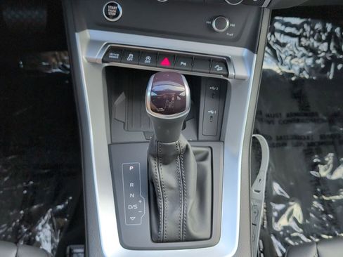 New 2025 Audi Q3 2.0T Premium image 17