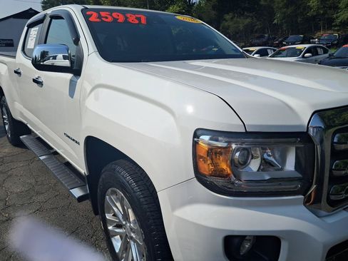 Used 2016 GMC Canyon SLT w/ Driver Alert Package AWD/4WD image 11