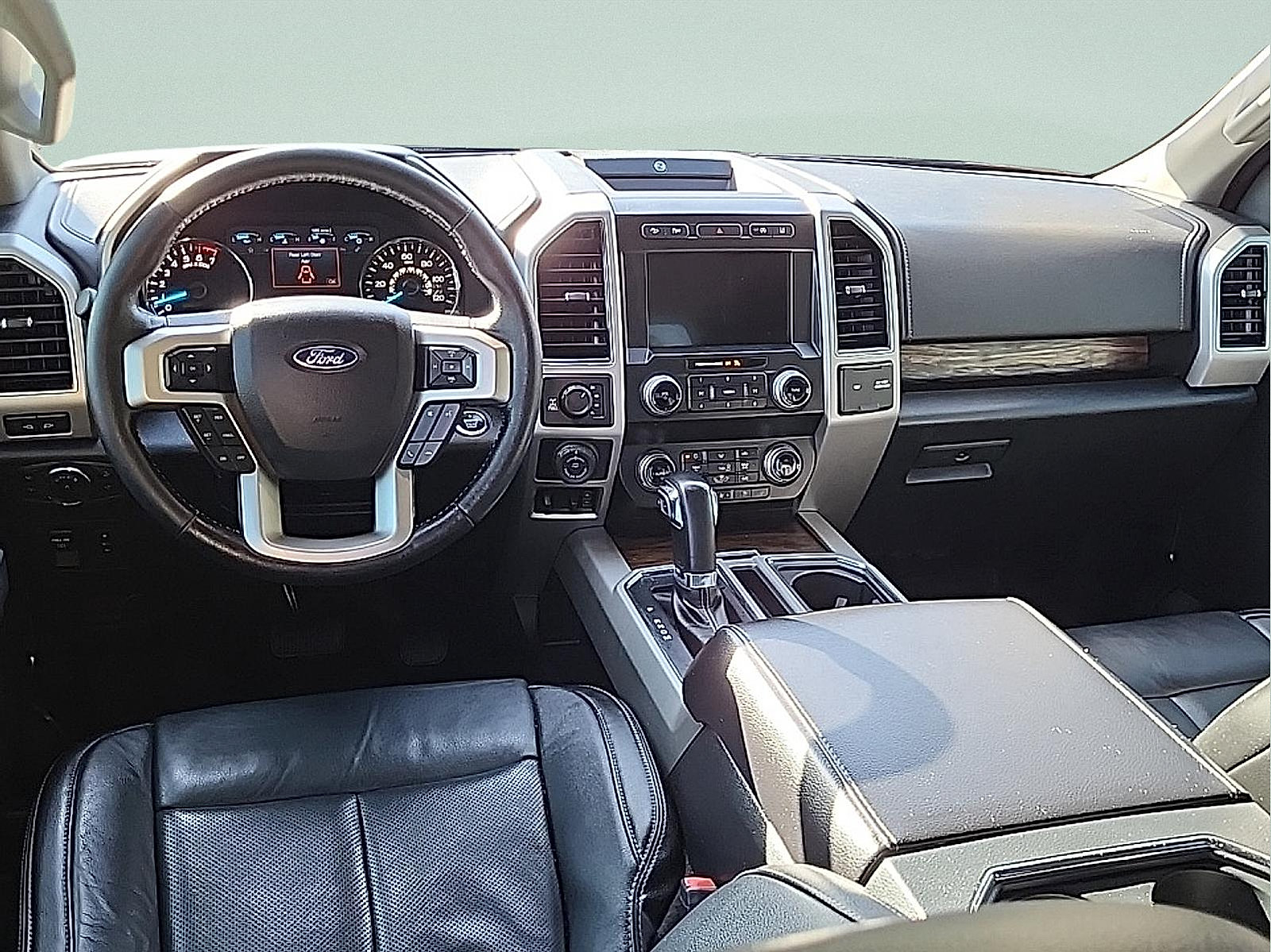 Used 2020 Ford F150 Lariat w/ Equipment Group 502A Luxury AWD/4WD image 15