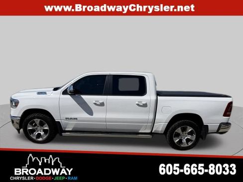 Used 2024 RAM 1500 Laramie AWD/4WD image 4