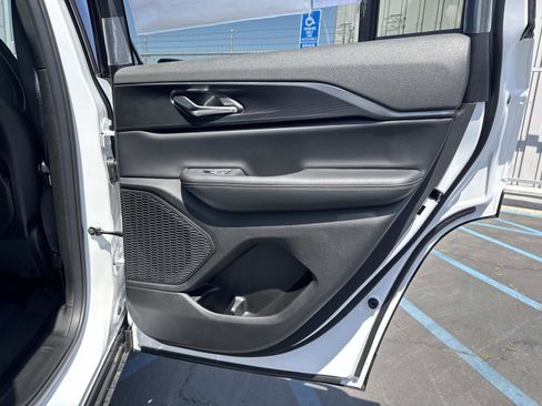 New 2026 Jeep Grand Cherokee Laredo image 29