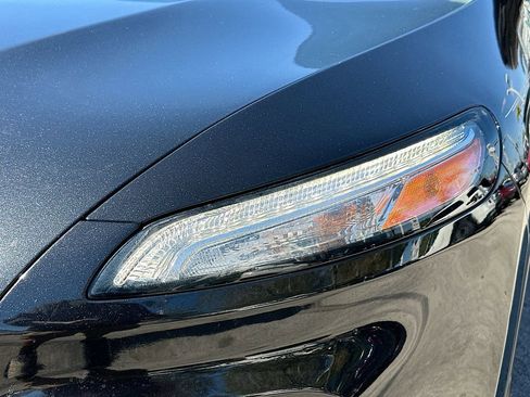 Used 2016 Jeep Cherokee 75th Anniversary image 30