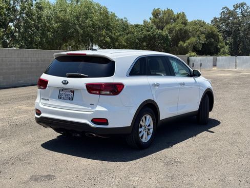 Used 2020 Kia Sorento LX FWD image 3