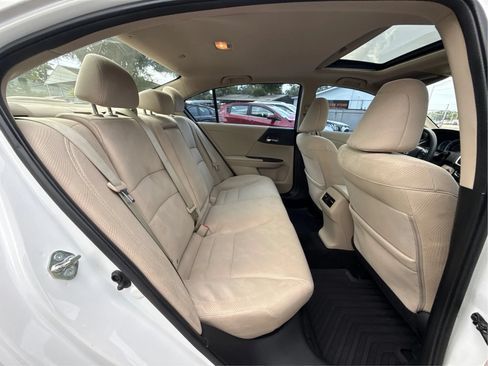 Used 2017 Honda Accord EX image 23