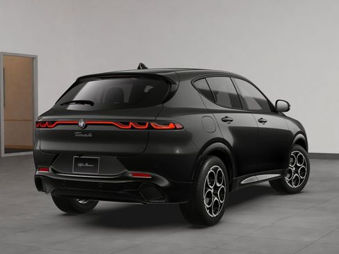 New 2026 Alfa Romeo Tonale image 5
