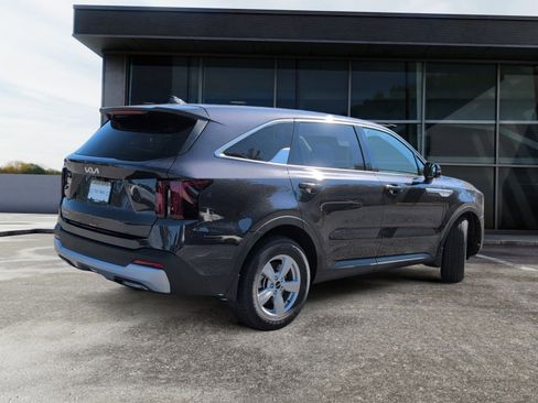 New 2026 Kia Sorento LX image 4