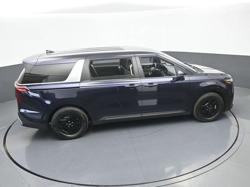 Used 2025 Kia Carnival image 56