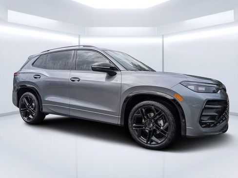 New 2026 Volkswagen Tiguan SE R-Line FWD image 1