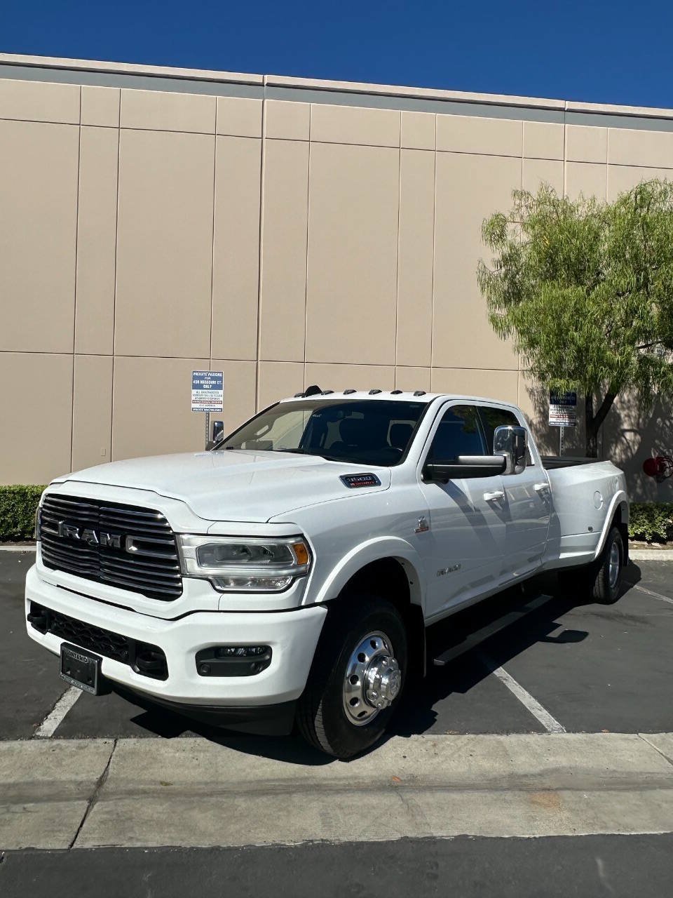 Used 2021 RAM 3500 Laramie AWD/4WD image 1
